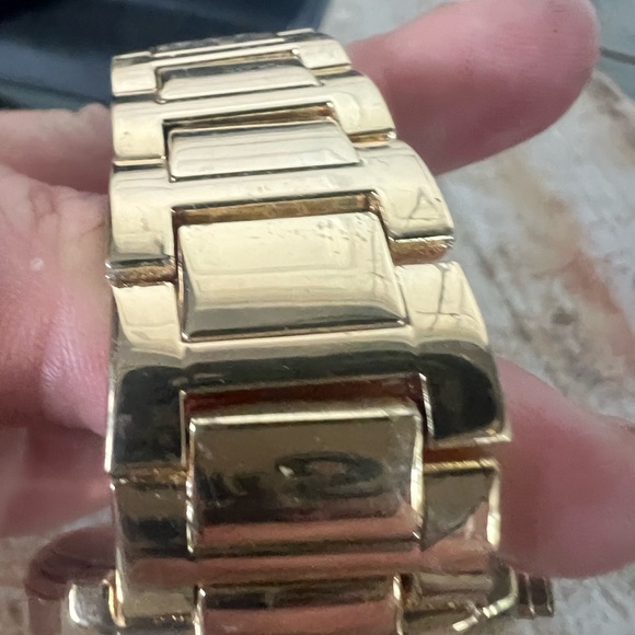 Men’s Van Heusen Gold Watch In Box Works VAN2123BU - Picture 4 of 7